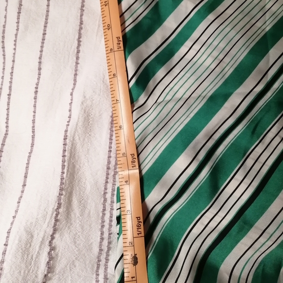 Green and White Skirt - Picture 4 of 5